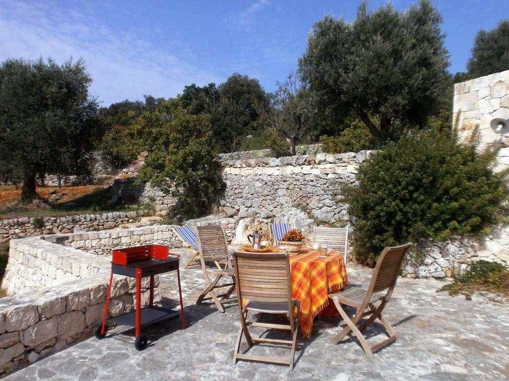 Trullo Villa Giuliana Con Giardino Posizione Panoramica Free Wifi Ostuni Habitación foto